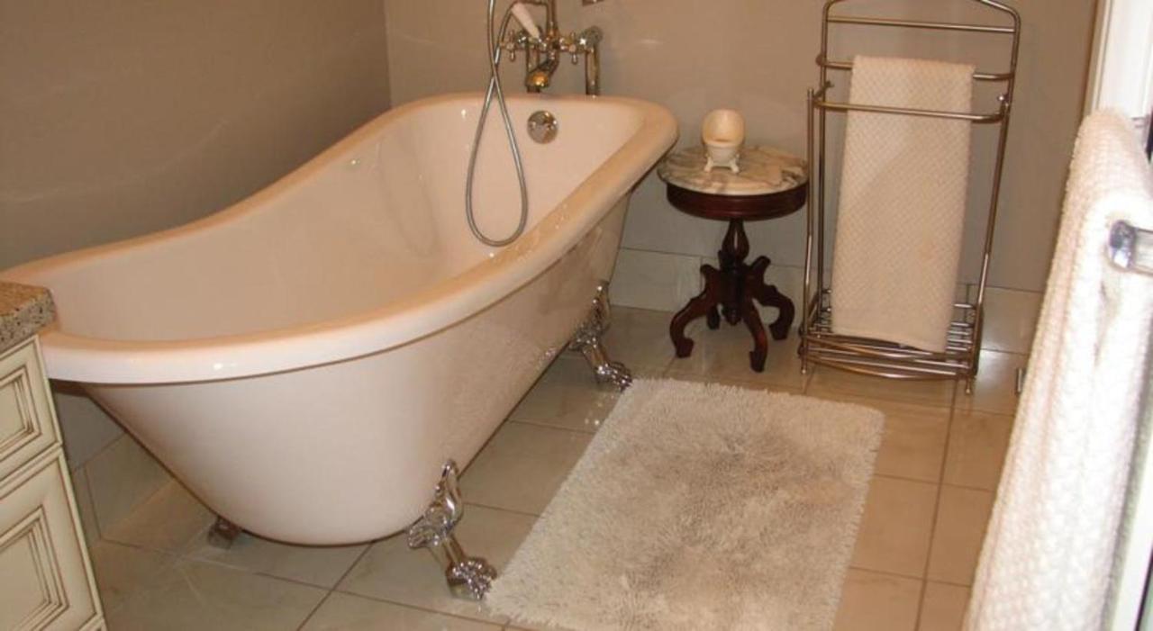 Chesterfield Inn Kelowna Quarto foto